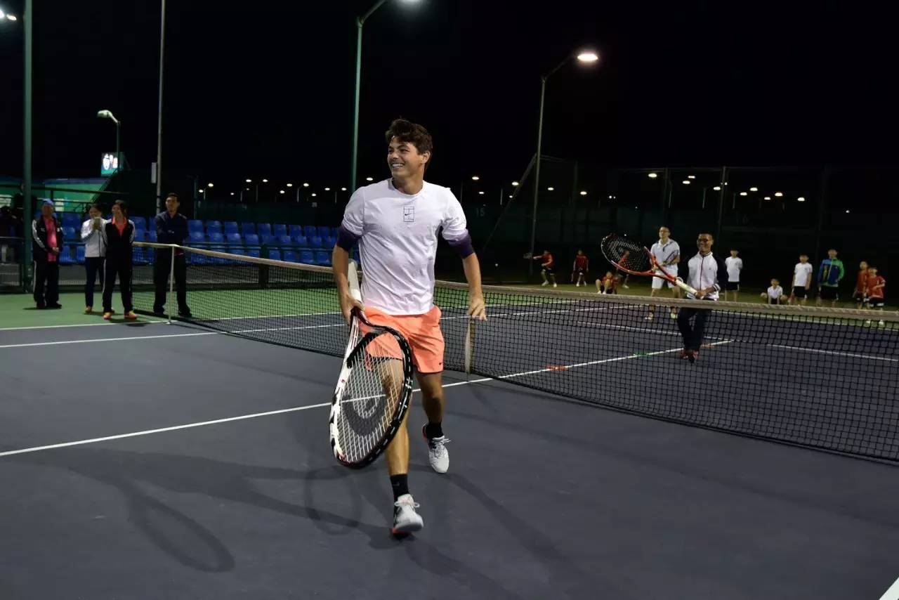 队拿下胜利 队拿下胜利