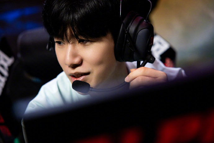 只在第二天 只在第二天